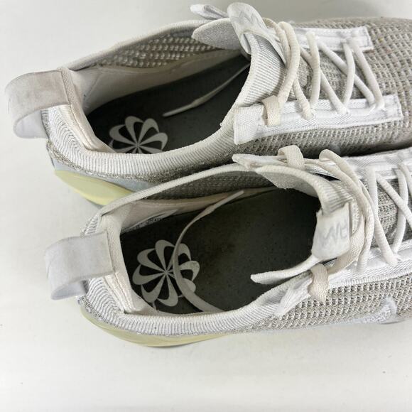 Nike Air VaporMax 2021 FK Women's 9 Gray Low Running Athletic Shoes DC4112-100 - Picture 9 of 10